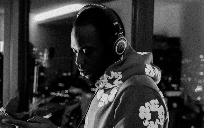 not3s photo by @_nickdenisov