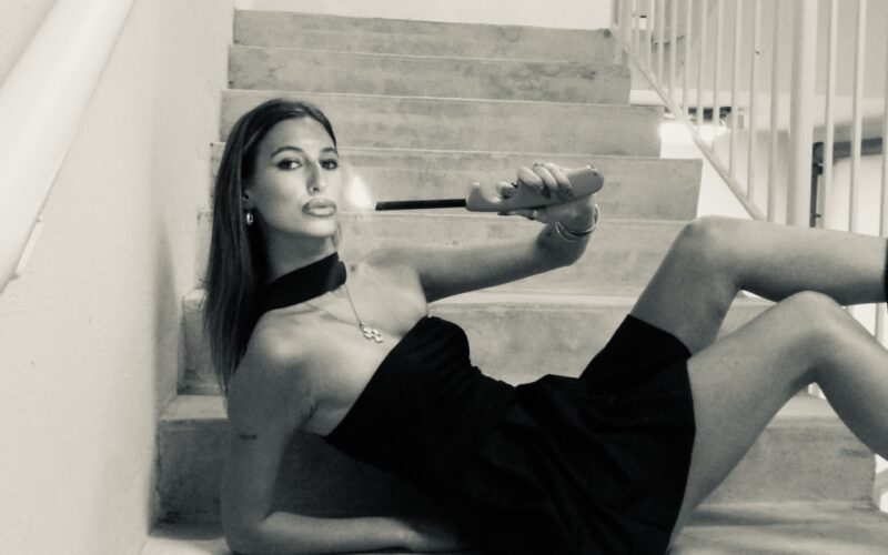 Liv Hanna (Capri Krontz)