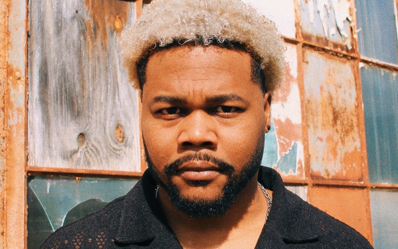 Rob Earth-One Photo by FULTONBRAND