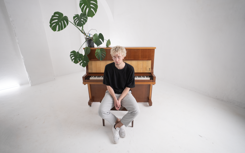 Rojs Unveils Meaningful New Single ‘You Now’