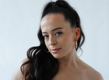 Carrie Baxter Unveils New EP 'Keep Swimming'