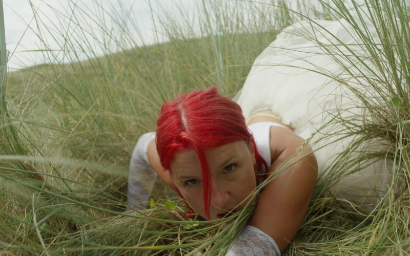 Clara Pople Unveils New Single ‘Hot Moon’