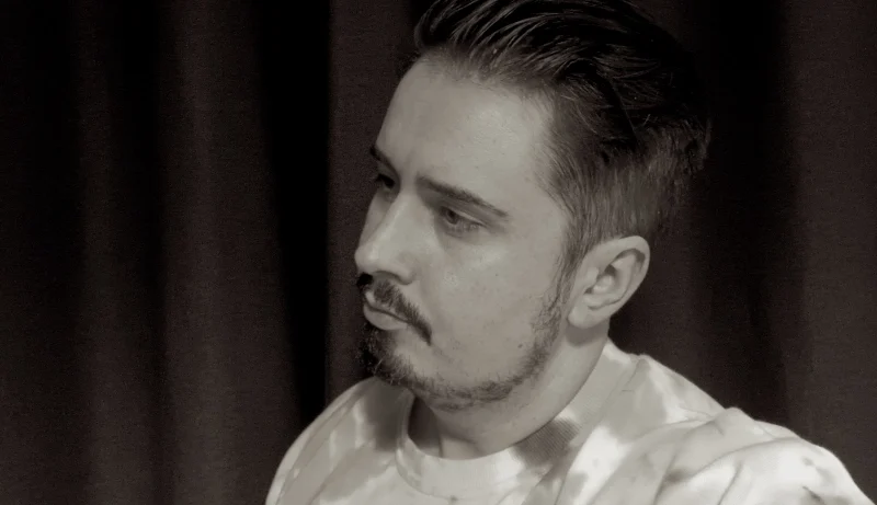 Pat Donnelly Unveils New Album 'Reading You Closely'