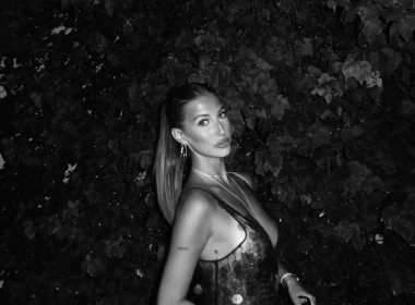 Liv Hanna Photo by (Ella Khrapko)