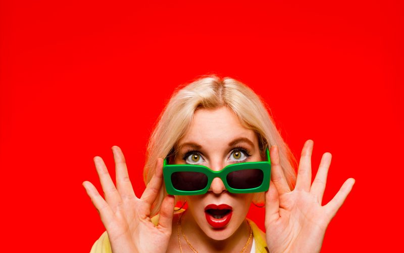 Rose White photo by Theo Frolenko @mateuszszz