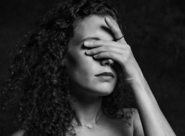 Cara Knox Unveils New Single 'Ronda'