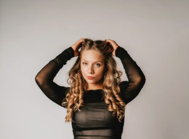 Elizma Unveils New Single 'Secrets'