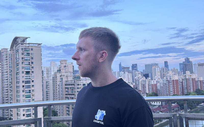 Liberal Delivers an Euphoric Journey with New Single “Alive”