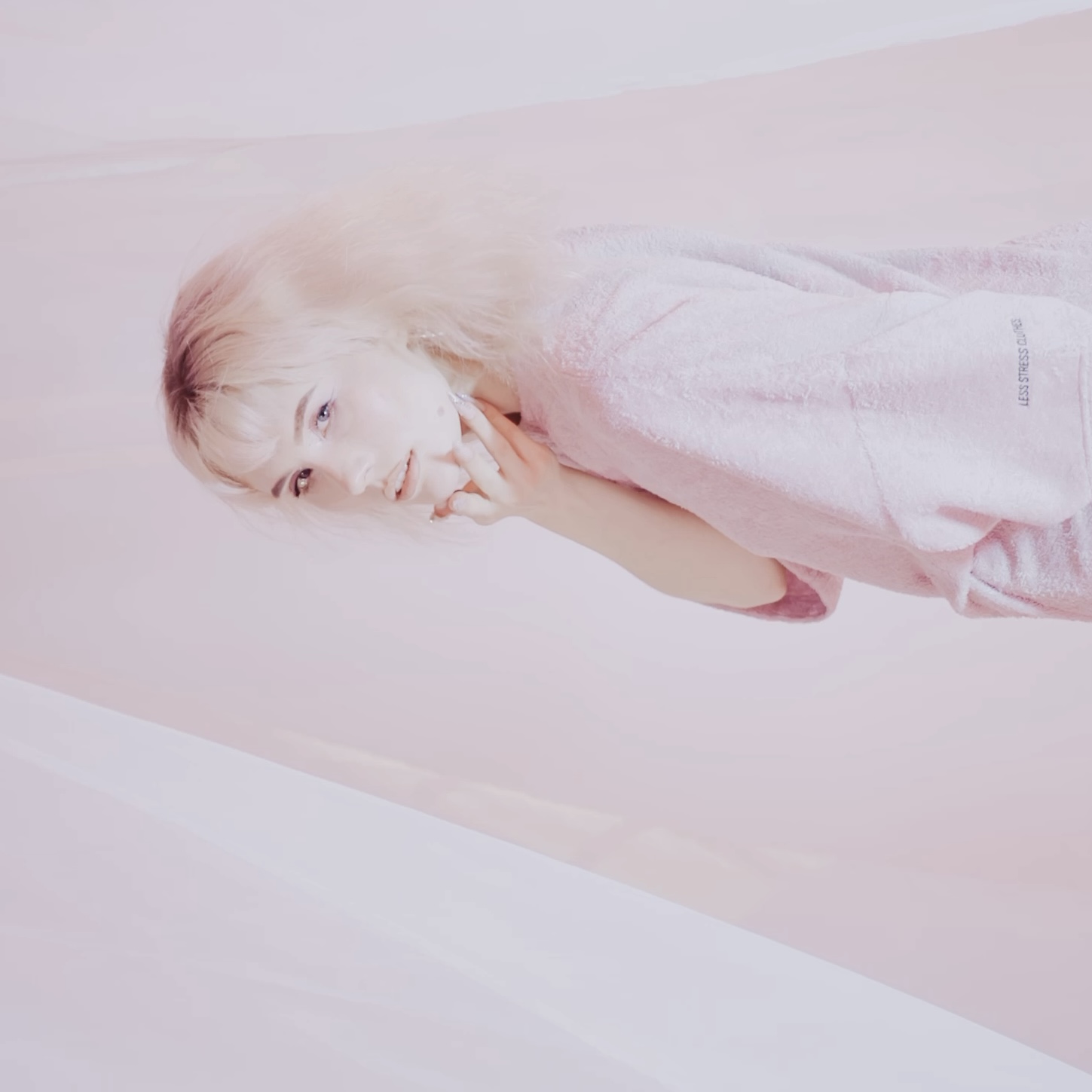 VIAVE Shares New Dreamy Pop Single 'Blush' VIAVE Blush Art