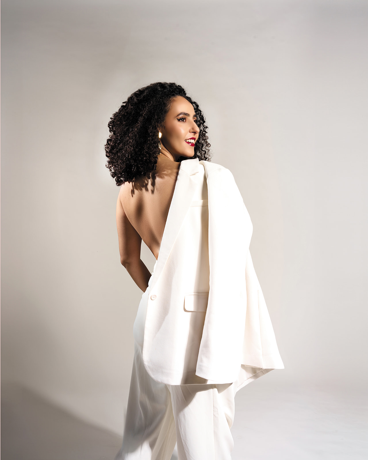 Kenza Chekkouri's "Set Me Free" Is A Sun-Drenched Ode to Liberation Kenza Chekkouri