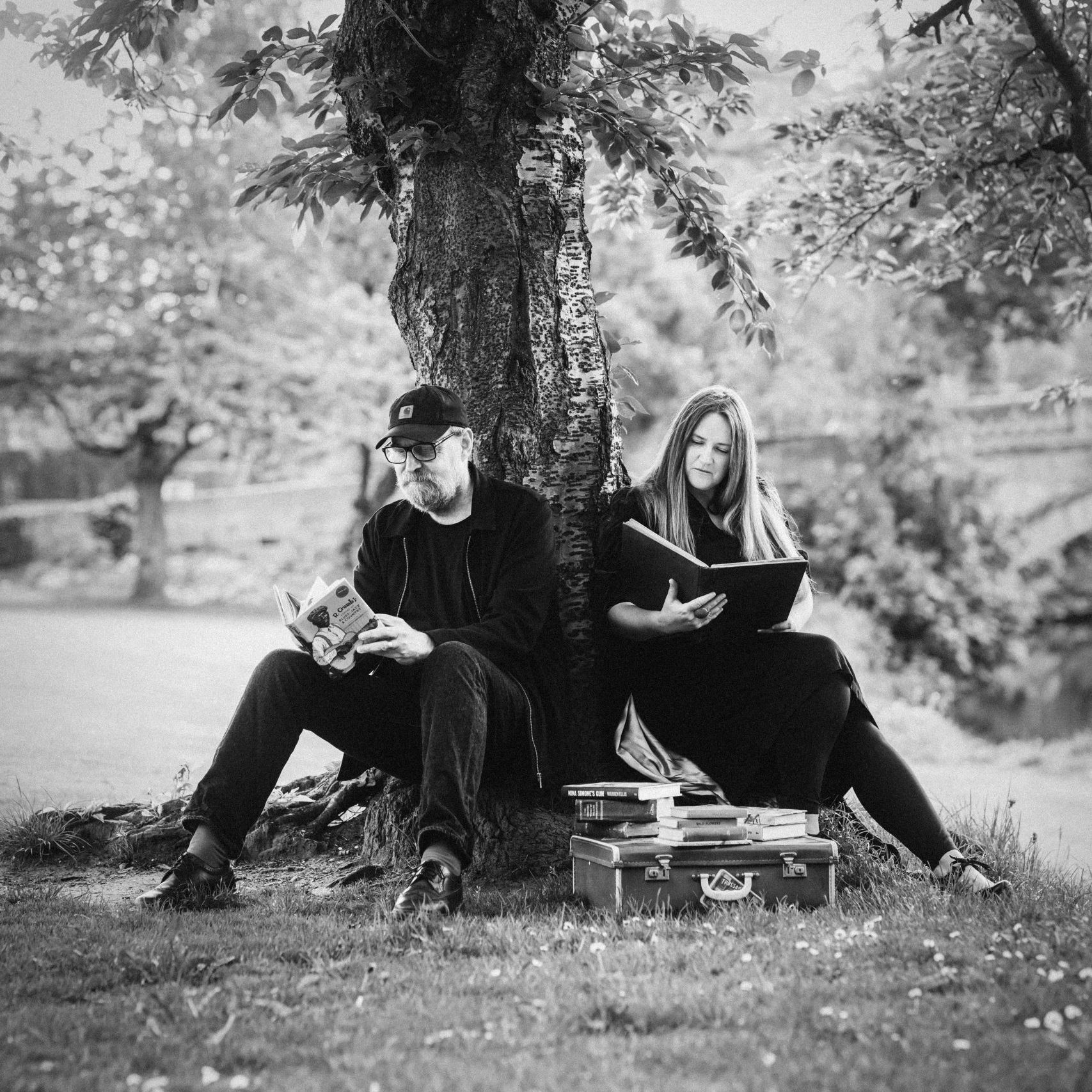 Yvonne Lyon & Boo Hewerdine's "Things Found In Books" is A Tender Ode to Forgotten Yvonne Lyon & Boo Hewerdine bw photo