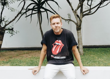 Ross Learmonth Explores the Push and Pull of Love in Anthemic New Single ‘Opposites’