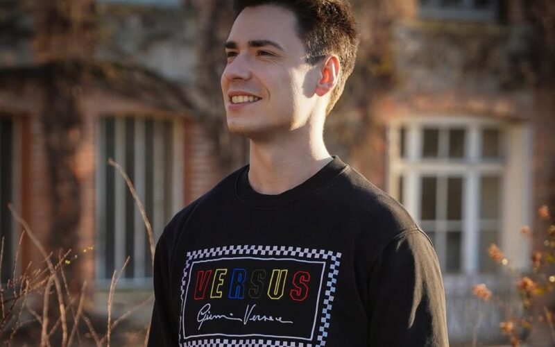 Max Season 📸- @leopold_souvignet