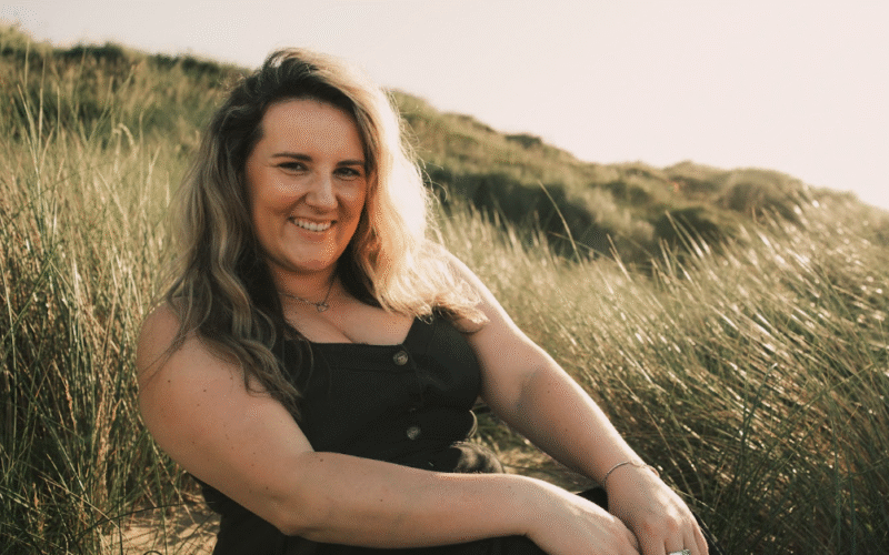 Jenna Louise Team Up With The Dunwells for Radiant New Single “Better With Us”