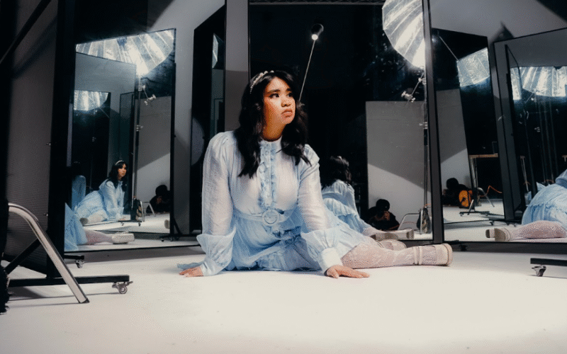 ALEXIS Finds Euphoria in the Everyday with "Hate It Here"