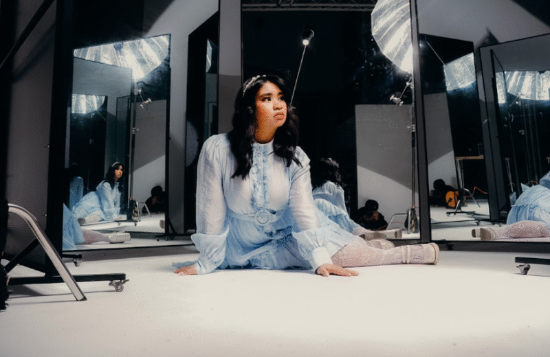 ALEXIS Finds Euphoria in the Everyday with "Hate It Here"