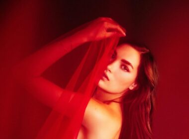 Nya Photo by @annaazarov