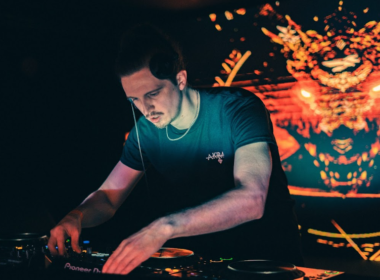 AKIRAH Drops Cheeky, Heavy-Hitting Banger “Mamacita”