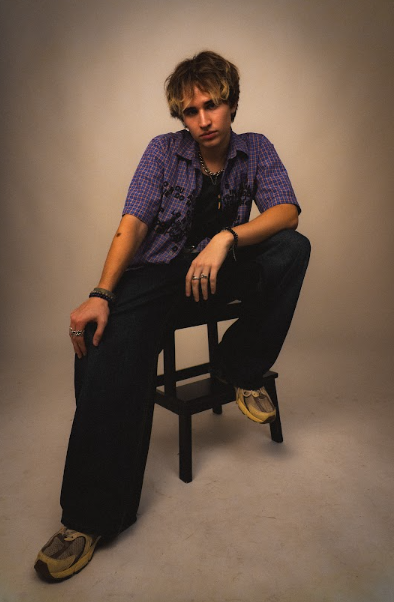 FOLLOWAY Finds Freedom In Imperfection On "Rockstar Life"