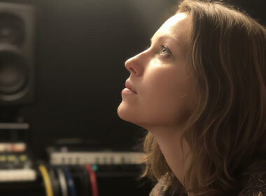 Lana Crow What Brings you back