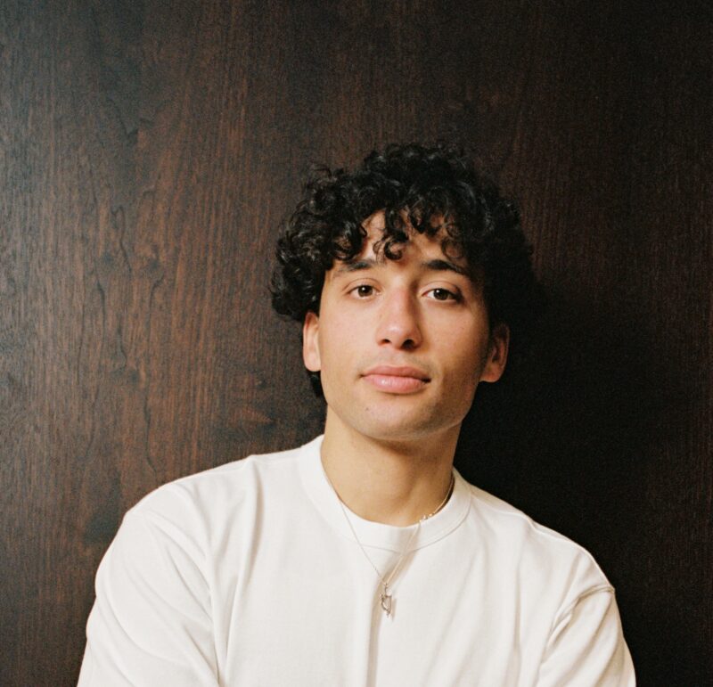 Khakikid @vickygrout