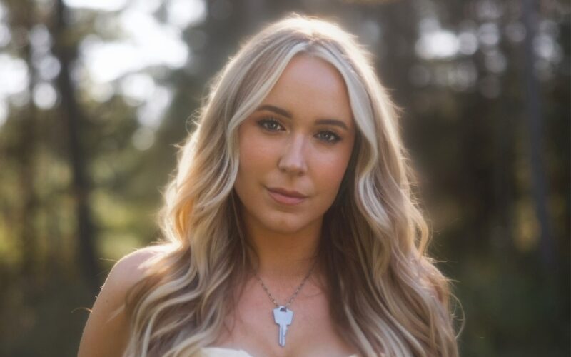 Elyse Saunders