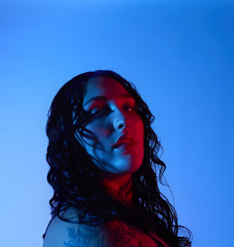 Jazzy Gold Unpacks Self-Blame and Modern Romance on “DUMB”