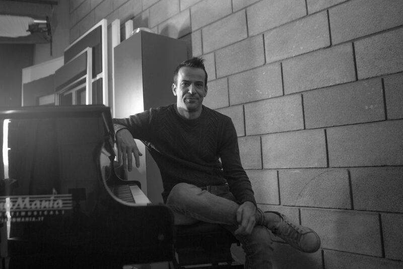 Richard Green Finds Beauty in Life’s Quiet Moments on “Little Things”