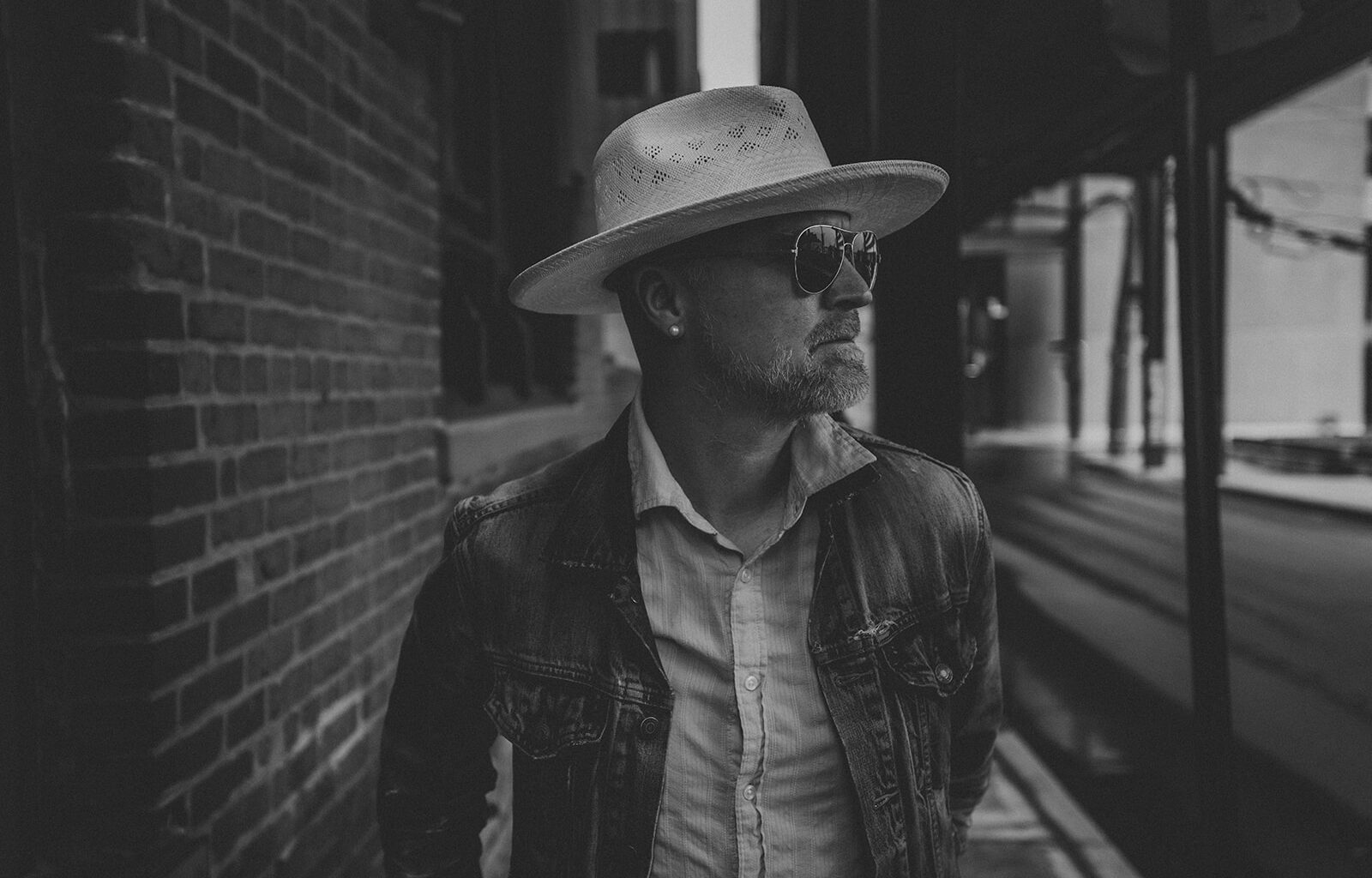 Billy Peake Reveals New Album "Manic Waves"