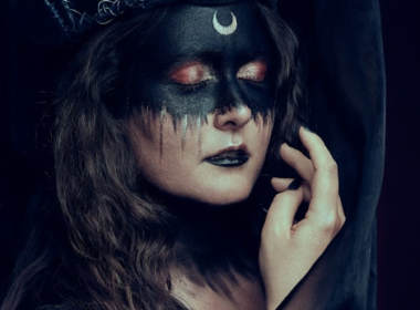 Mané Flirts With Emotional Resonance In "The Goddess In The Room"