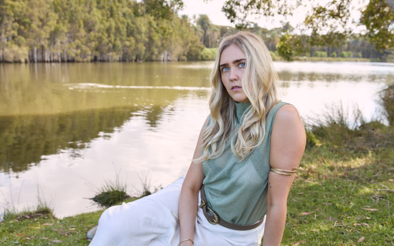 Noble’s “Ugly Heart” Is A New Chapter Written in Country-Folk Colours
