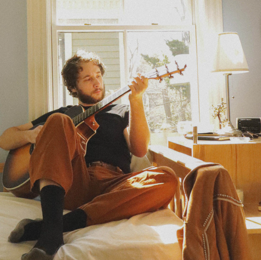 Peter DiMaggio Turns Reflection Into Resonance On “Chasing A Trace”