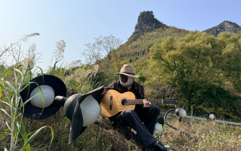 Lawrence Tome Unveils New Single "Swamp Thing"